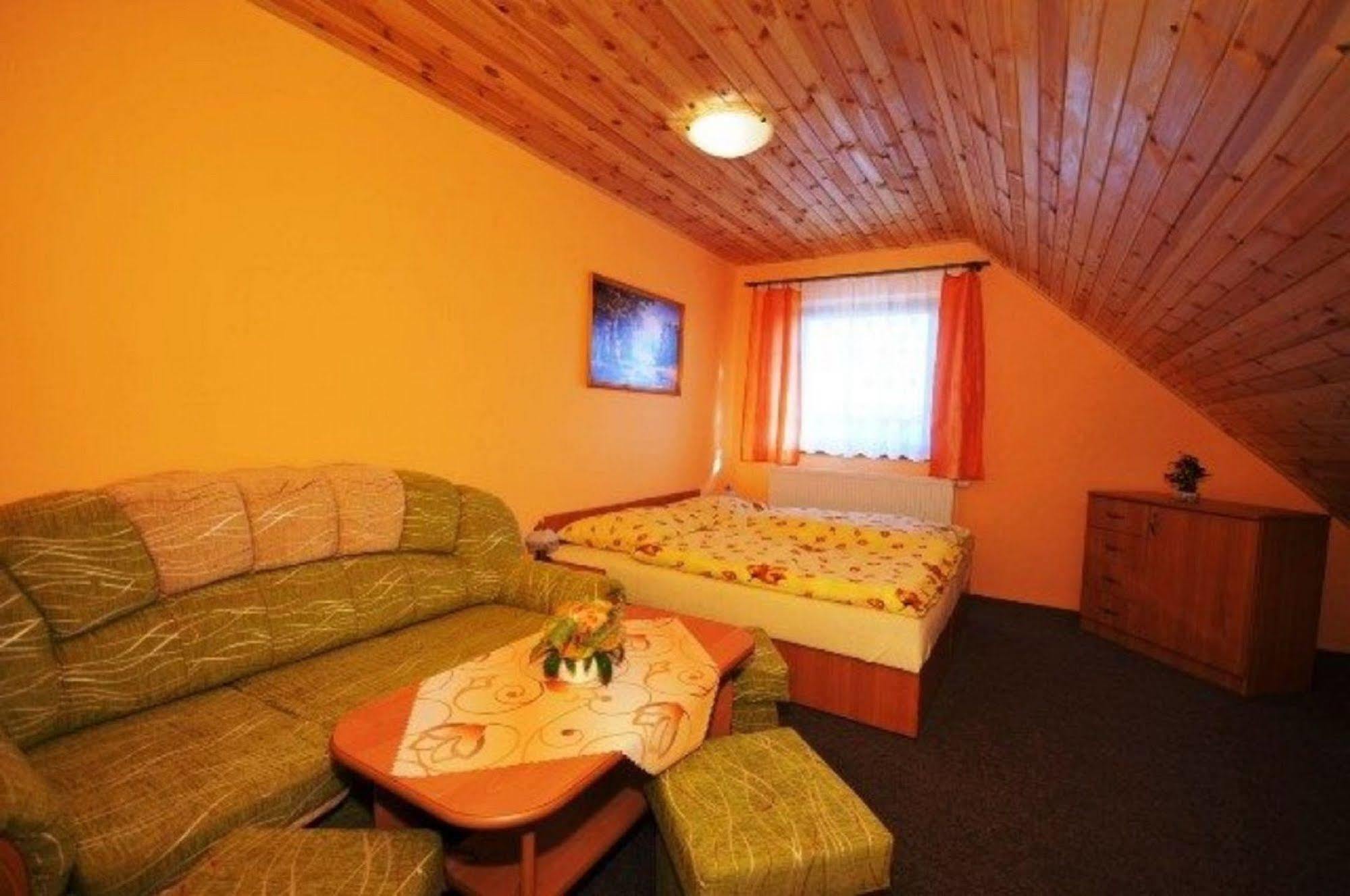 Penzion Palusak Stará Lesná Екстериор снимка